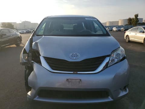 2014 Toyota Sienna, VIN 5TDKK3DCXES419731. Фото 5 з 6 з аукціону Copart. Каталог авто зі США OpenDataCar.