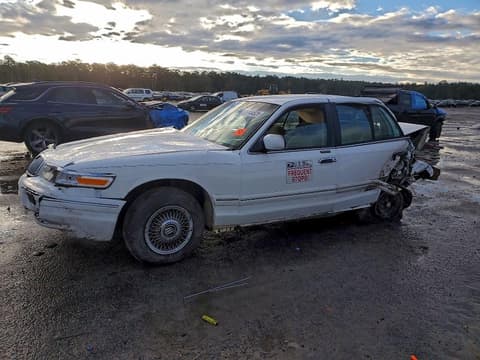 1997 Mercury Grand Marquis, VIN 2MELM74W6VX729510. Фото 1 из 6 с аукциона Copart. Каталог авто из США OpenDataCar.
