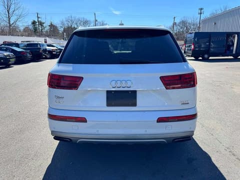 2017 Audi Q7, VIN WA1LAAF78HD028003. Фото 5 з 6 з аукціону Copart. Каталог авто зі США OpenDataCar.