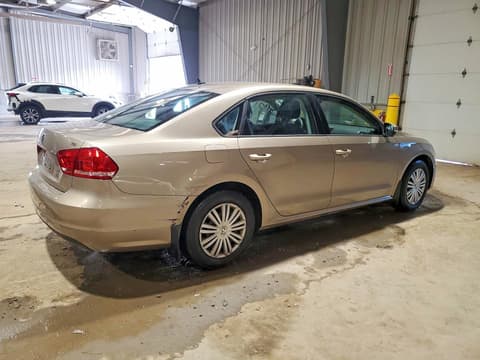 2015 Volkswagen Passat, VIN 1VWAS7A37FC082894. Фото 3 з 6 з аукціону Copart. Каталог авто зі США OpenDataCar.