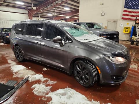 2018 Chrysler Pacifica, VIN 2C4RC1EG6JR333465. Фото 4 з 6 з аукціону Copart. Каталог авто зі США OpenDataCar.