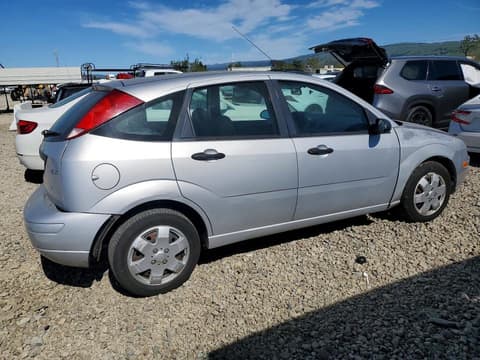 2005 Ford Focus, VIN 3FAFP37N25R122168. Фото 3 из 6 с аукциона Copart. Каталог авто из США OpenDataCar.