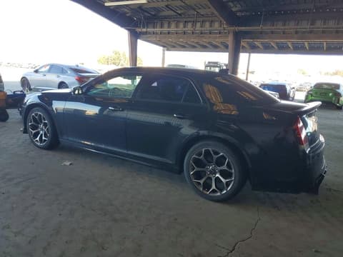2018 Chrysler 300, VIN 2C3CCABG2JH244089. Фото 2 з 6 з аукціону Copart. Каталог авто зі США OpenDataCar.