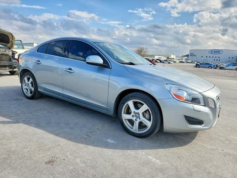 2013 Volvo S60, VIN YV1612FH7D2173521. Фото 4 з 6 з аукціону Copart. Каталог авто зі США OpenDataCar.