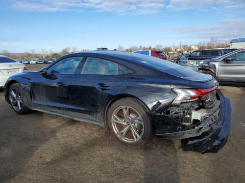 2022 Audi e-tron GT, VIN WAUDJBFW4N7003744. Фото 2 з 6 з аукціону Copart. Каталог авто зі США OpenDataCar.