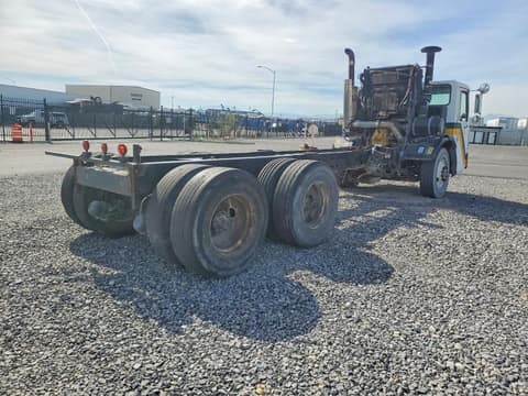 2000 Cranerrier Low Entry, VIN 1CYCCC489YT044559. Фото 4 з 6 з аукціону Copart. Каталог авто зі США OpenDataCar.