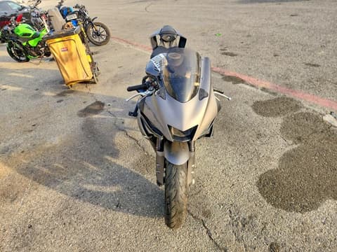 2018 Yamaha Yzf-R3, VIN JYARJ28Y7JA001860. Фото 2 з 6 з аукціону Copart. Каталог авто зі США OpenDataCar.