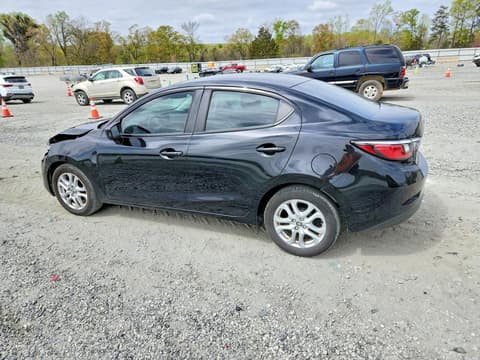 2017 Toyota Yaris, VIN 3MYDLBYV0HY177686. Фото 2 з 6 з аукціону Copart. Каталог авто зі США OpenDataCar.