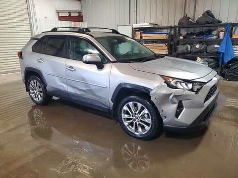 2021 Toyota RAV4, VIN 2T3C1RFV2MC107345. Фото 4 з 6 з аукціону Copart. Каталог авто зі США OpenDataCar.