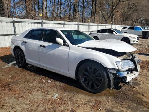 2018 Chrysler 300, VIN 2C3CCARGXJH195648. Фото 4 з 6 з аукціону Copart. Каталог авто зі США OpenDataCar.