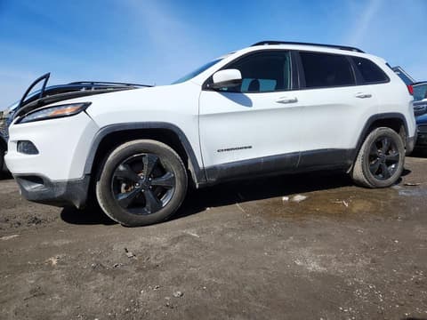 2015 Jeep Cherokee, VIN 1C4PJMCB1FW774828. Фото 1 з 6 з аукціону Copart. Каталог авто зі США OpenDataCar.