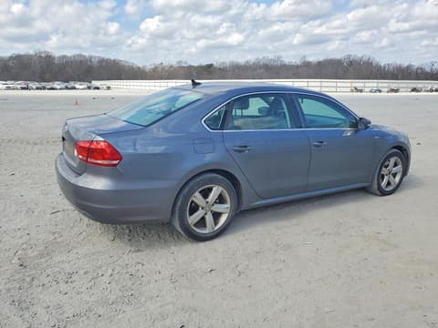 2014 Volkswagen Passat, VIN 1VWAS7A33EC050748. Фото 3 з 6 з аукціону Copart. Каталог авто зі США OpenDataCar.