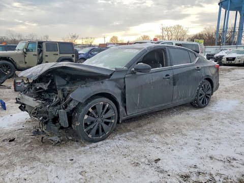 2019 Nissan Altima, VIN 1N4BL4CWXKN323118. Фото 1 з 6 з аукціону Copart. Каталог авто зі США OpenDataCar.