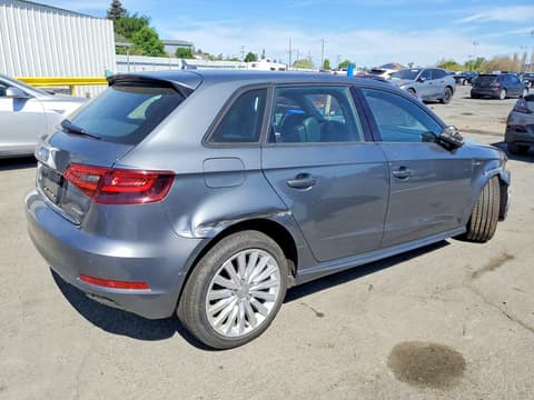2016 Audi A3 e-tron, VIN WAUUPBFF7GA115149. Фото 3 из 6 с аукциона Copart. Каталог авто из США OpenDataCar.