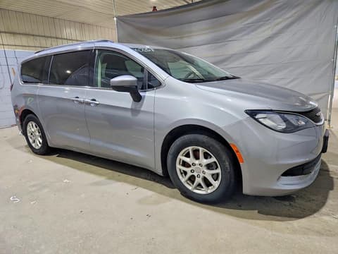 2020 Chrysler Voyager, VIN 2C4RC1DGXLR181968. Фото 4 из 6 с аукциона Copart. Каталог авто из США OpenDataCar.