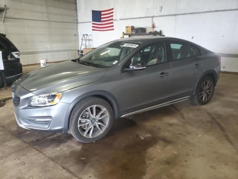 2016 Volvo S60 Cross Country, VIN YV4612UM2G2000755. Фото 1 из 6 с аукциона Copart. Каталог авто из США OpenDataCar.