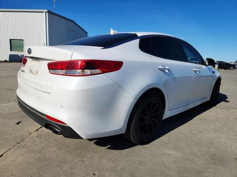 2018 Kia Optima, VIN 5XXGT4L33JG195580. Фото 3 з 6 з аукціону Copart. Каталог авто зі США OpenDataCar.