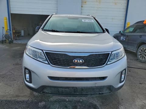 2015 Kia Sorento, VIN 5XYKTCA69FG630199. Фото 5 з 6 з аукціону Copart. Каталог авто зі США OpenDataCar.