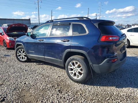 2016 Jeep Cherokee, VIN 1C4PJMAB8GW191368. Фото 2 з 6 з аукціону Copart. Каталог авто зі США OpenDataCar.