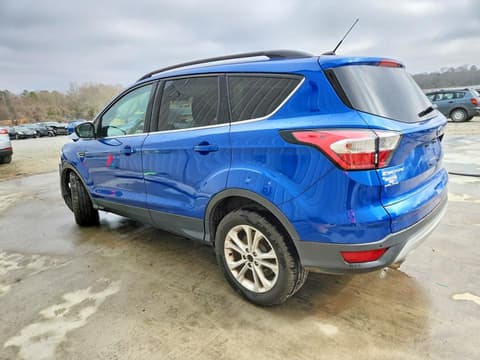 2017 Ford Escape, VIN 1FMCU0GD7HUC33349. Фото 2 з 6 з аукціону Copart. Каталог авто зі США OpenDataCar.