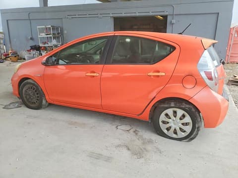 2012 Toyota Prius C, VIN JTDKDTB39C1003905. Фото 2 з 6 з аукціону Copart. Каталог авто зі США OpenDataCar.