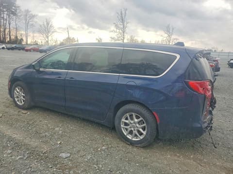 2020 Chrysler Voyager, VIN 2C4RC1CG4LR131178. Фото 2 з 6 з аукціону Copart. Каталог авто зі США OpenDataCar.