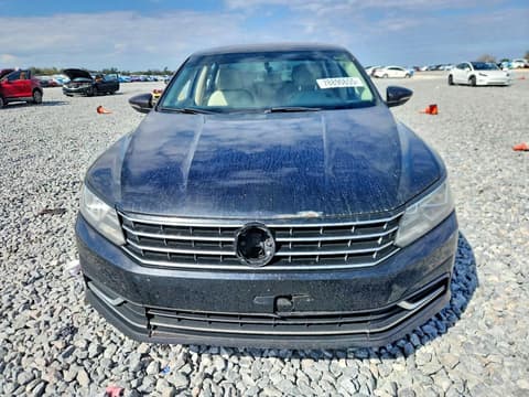 2017 Volkswagen Passat, VIN 1VWBT7A35HC012525. Фото 5 з 6 з аукціону Copart. Каталог авто зі США OpenDataCar.