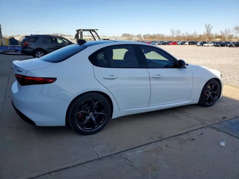 2019 Alfa romeo Giulia, VIN ZARFAMAN6K7606413. Zdjęcie 3 z 6 z aukcji Copart. Katalog aut z USA OpenDataCar.