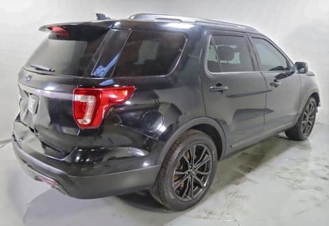 2017 Ford Explorer, VIN 1FM5K7D87HGD55626. Фото 3 из 6 с аукциона Copart. Каталог авто из США OpenDataCar.