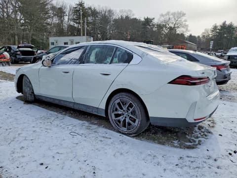 2026 Bmw 5 Series, VIN WBA53FJ03TCV98440. Фото 2 з 6 з аукціону Copart. Каталог авто зі США OpenDataCar.