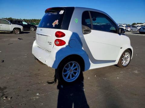 2015 Smart Fortwo, VIN WMEEJ9AA0FK837862. Фото 3 з 6 з аукціону Copart. Каталог авто зі США OpenDataCar.