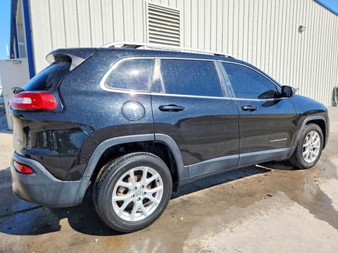 2017 Jeep Cherokee, VIN 1C4PJLCB1HW566087. Фото 3 з 6 з аукціону Copart. Каталог авто зі США OpenDataCar.