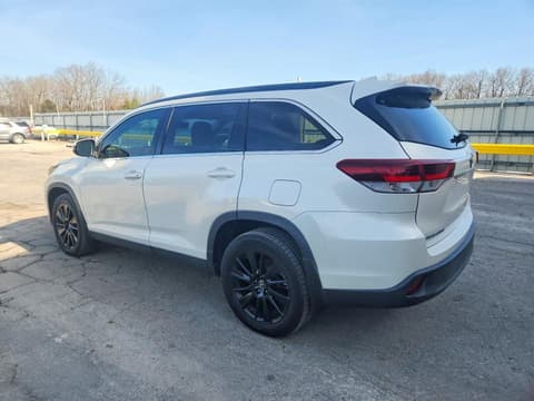 2019 Toyota Highlander, VIN 5TDJZRFH3KS598855. Фото 2 з 6 з аукціону Copart. Каталог авто зі США OpenDataCar.