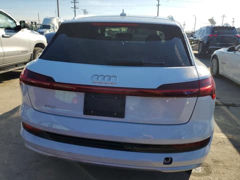 2019 Audi e-tron, VIN WA1VABGE7KB020781. Фото 6 из 6 с аукциона Copart. Каталог авто из США OpenDataCar.
