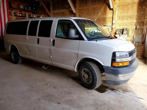 2017 Chevrolet Express 3500, VIN 1GAZGPFGXH1256533. Фото 4 з 6 з аукціону Copart. Каталог авто зі США OpenDataCar.