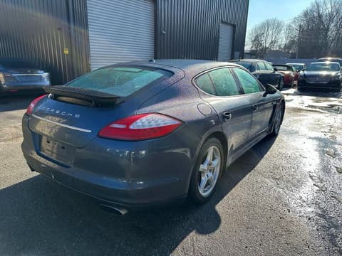 2013 Porsche Panamera, VIN WP0AA2A77DL010215. Фото 4 з 6 з аукціону Copart. Каталог авто зі США OpenDataCar.