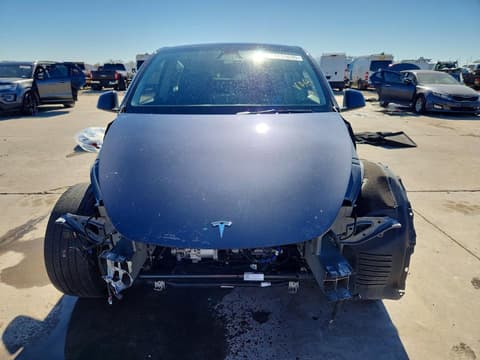 2024 Tesla Model Y, VIN 7SAYGDEEXRA235272. Фото 5 з 6 з аукціону Copart. Каталог авто зі США OpenDataCar.