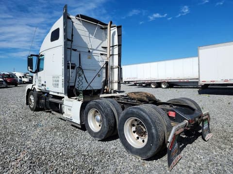 2016 Volvo VNL, VIN 4V4NC9EH9GN947586. Фото 3 з 6 з аукціону Copart. Каталог авто зі США OpenDataCar.