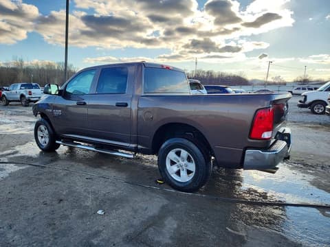 2020 Ram 1500, VIN 1C6RR7KT5LS155933. Фото 2 з 6 з аукціону Copart. Каталог авто зі США OpenDataCar.