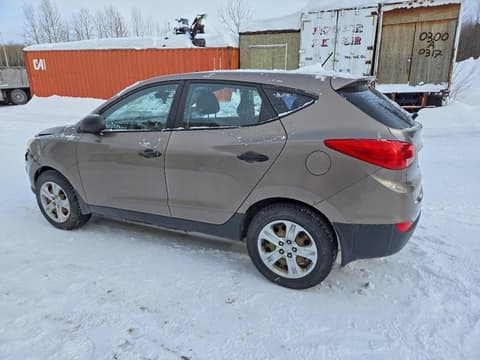 2012 Hyundai Tucson, VIN KM8JT3AB0CU517188. Фото 2 з 6 з аукціону Copart. Каталог авто зі США OpenDataCar.