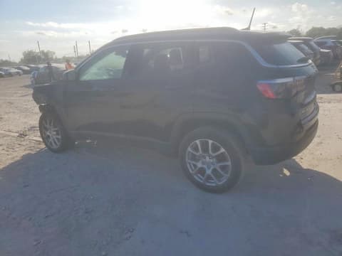 2022 Jeep Compass, VIN 3C4NJDFB4NT118548. Фото 2 з 6 з аукціону Copart. Каталог авто зі США OpenDataCar.