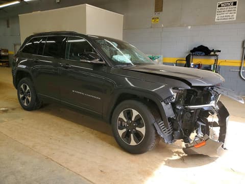 2023 Jeep Grand Cherokee, VIN 1C4RJYB6XPC648927. Фото 4 з 6 з аукціону Copart. Каталог авто зі США OpenDataCar.