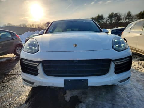 2017 Porsche Cayenne, VIN WP1AD2A20HLA83877. Фото 5 з 6 з аукціону Copart. Каталог авто зі США OpenDataCar.