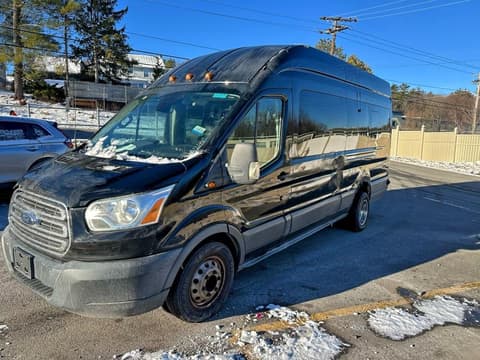 2017 Ford Transit, VIN 1FBVU4XV5HKA38461. Фото 1 з 6 з аукціону Copart. Каталог авто зі США OpenDataCar.