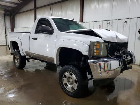 2013 Chevrolet Silverado, VIN 1GCNKPE05DZ386966. Photo 4 of 6 from Copart auction. OpenDataCar US salvage catalog.