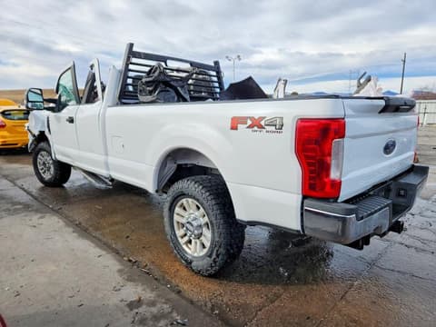 2019 Ford F-250 Super Duty, VIN 1FT7X2B68KEG42320. Фото 2 з 6 з аукціону Copart. Каталог авто зі США OpenDataCar.