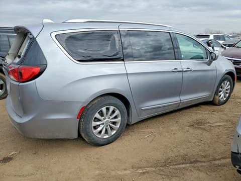 2018 Chrysler Pacifica, VIN 2C4RC1BG4JR119031. Фото 3 з 6 з аукціону Copart. Каталог авто зі США OpenDataCar.
