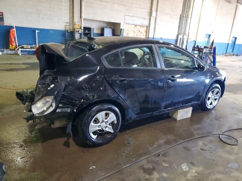 2017 Kia Forte, VIN 3KPFK4A74HE017068. Zdjęcie 3 z 6 z aukcji Copart. Katalog aut z USA OpenDataCar.