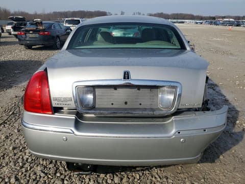 2005 Lincoln Town Car, VIN 1LNHM82W95Y667368. Фото 6 з 6 з аукціону Copart. Каталог авто зі США OpenDataCar.