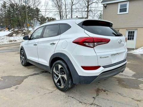 2016 Hyundai Tucson, VIN KM8J3CA23GU105949. Фото 2 з 6 з аукціону Copart. Каталог авто зі США OpenDataCar.